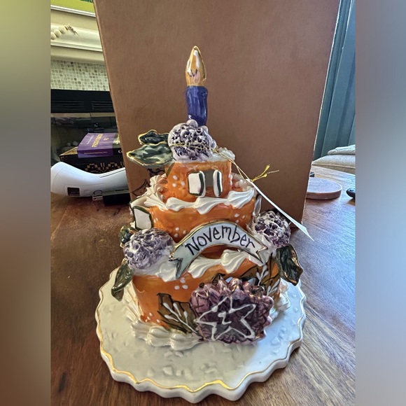 Blue Sky November birthday cake by Heather Goldminc - Picture 5 of 7